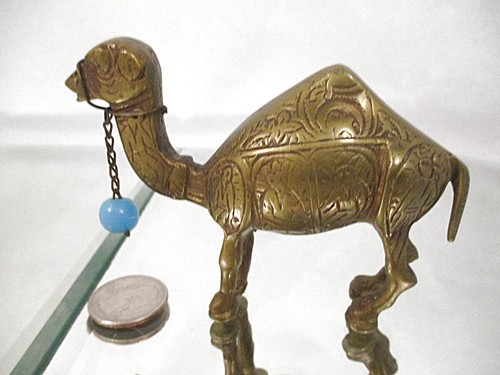Catena statuina cammello